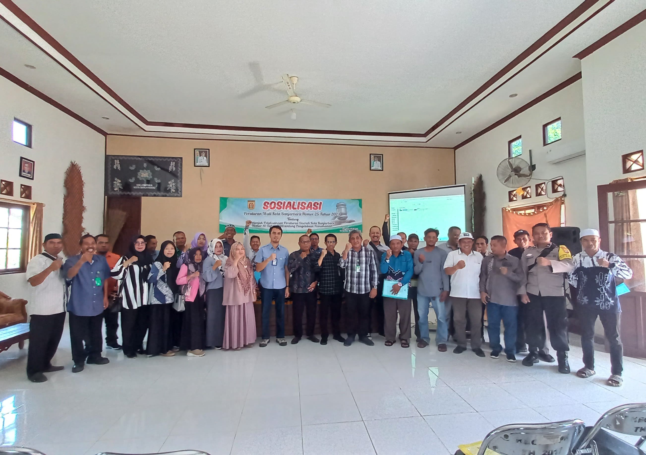 Sosialisasi Perwali Petunjuk Pelaksanaan Pengelolaan Pemakaman di Kec. Cempaka