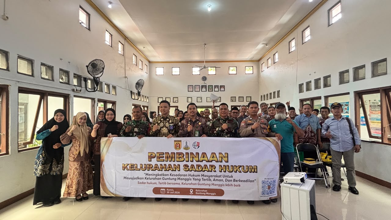 Pembinaan Kadarkum Dalam Rangka Pembinaan Kelompok Keluarga Sadar Hukum di Kelurahan Guntung Manggis.